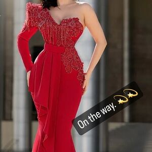 Elegant Red One-Shoulder Dress